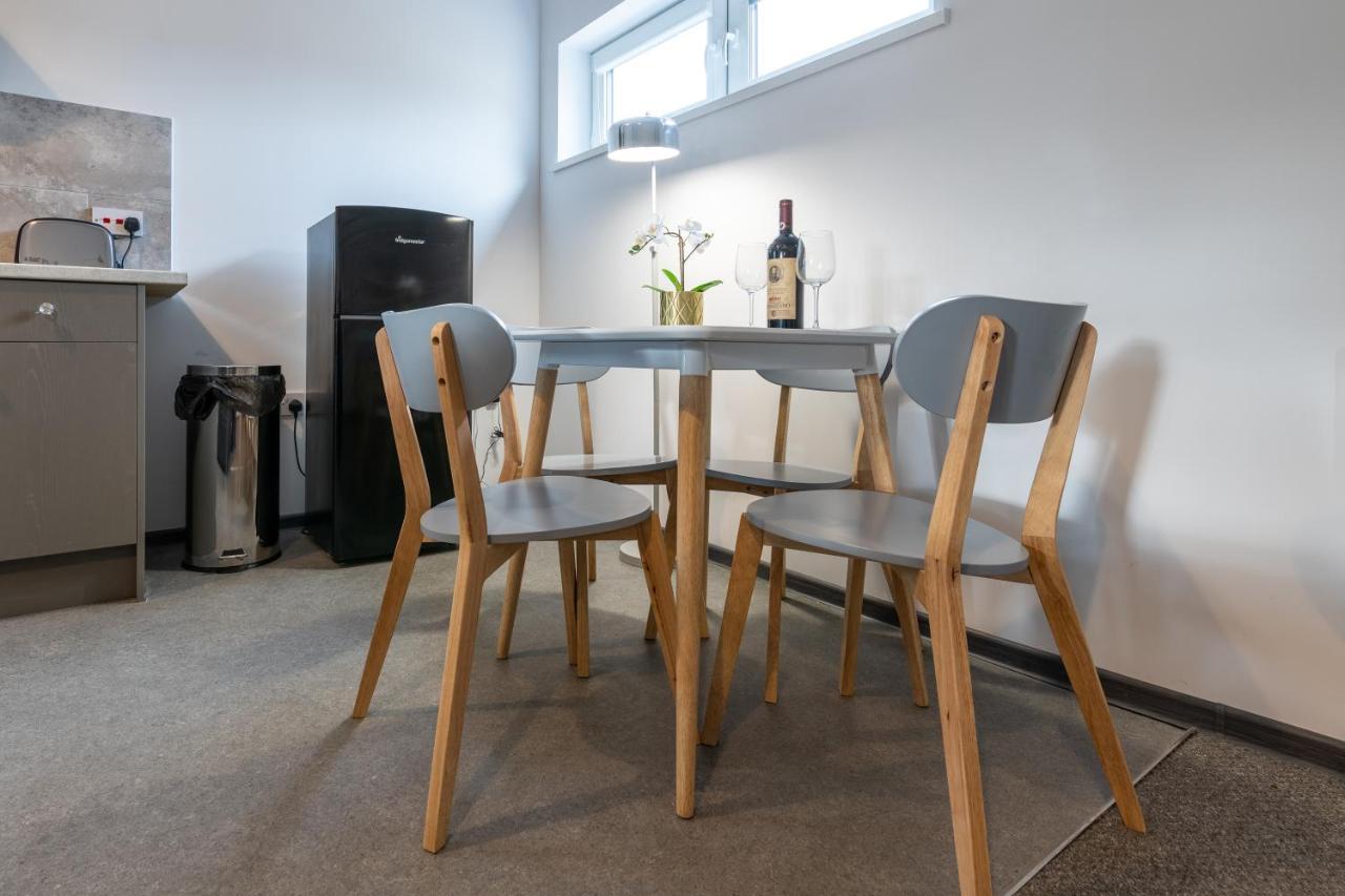The Eldern - Spacious, Netflix, Free Parking, Close To A1 Peterborough Exterior photo