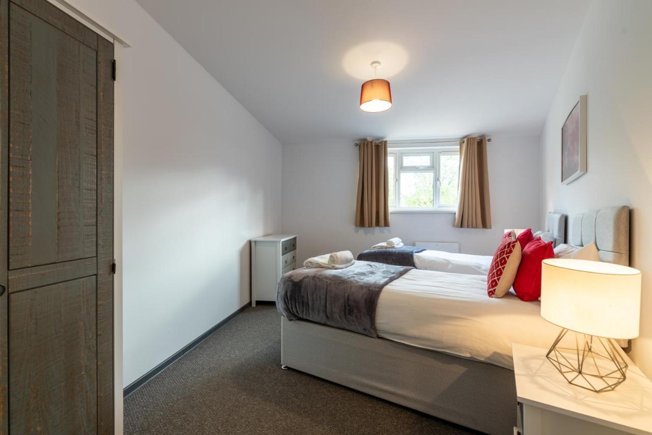 The Eldern - Spacious, Netflix, Free Parking, Close To A1 Peterborough Exterior photo